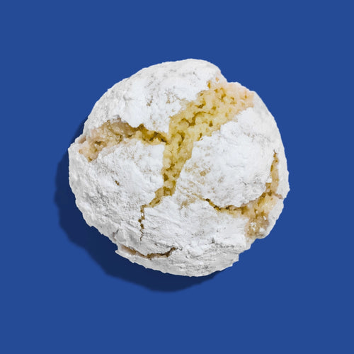 Classic amaretti cookies